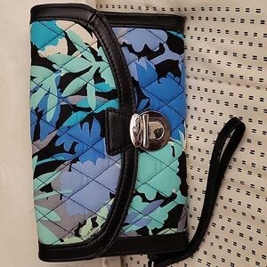 Vera Bradley Floral Wristlet Wallet.  7" 1/4" x 5"